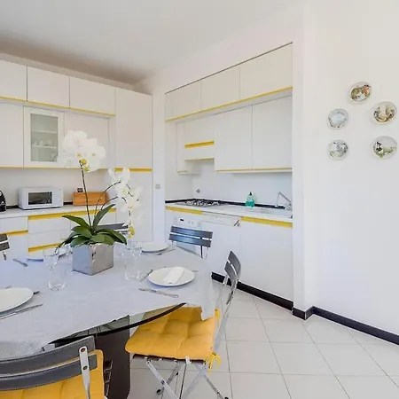 Victoria Hall - 2 Bedroom - Parking * Бордигера