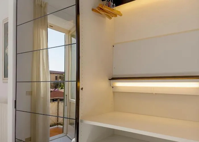Victoria Hall - 2 Bedroom - Parking דירה *