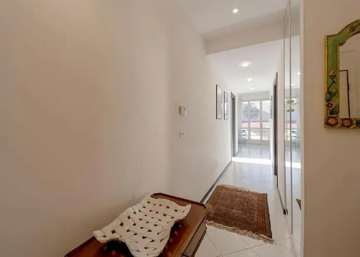 Victoria Hall - 2 Bedroom - Parking Apartment